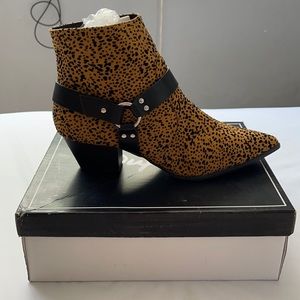 NWT Qupid Leopard Suede Booties Size 10